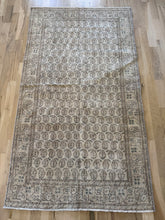 Load image into Gallery viewer, Vintage Turkish 3’8” x 6’8”
