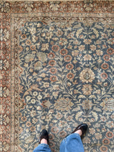 Load image into Gallery viewer, Vintage Turkish 5’7” x 8’11”
