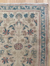 Load image into Gallery viewer, Vintage Oushak 1’10” x 2’7”
