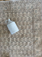 Load image into Gallery viewer, Vintage Turkish 3’8” x 6’8”
