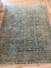 Load image into Gallery viewer, Antique Malayer 5’3” x 6’7”
