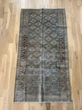 Load image into Gallery viewer, Vintage Baluch 2’11” x 5’7”
