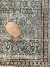 Load image into Gallery viewer, Antique Malayer 4’3” x 6’7”
