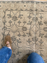 Load image into Gallery viewer, Vintage Turkish 3’9” x 7’
