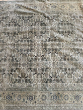 Load image into Gallery viewer, Vintage Kayseri 3’9” x 5’10”
