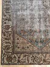 Load image into Gallery viewer, Antique Malayer 4’11” x 10’8”
