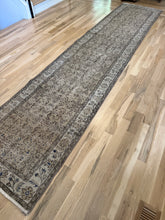 Load image into Gallery viewer, Vintage Turkish 2’11” x 13’2”
