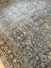 Load image into Gallery viewer, Vintage Doroksh 10’ x 12’10”
