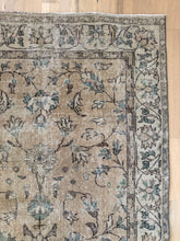 Load image into Gallery viewer, Vintage Turkish 3’8” x 6’11”
