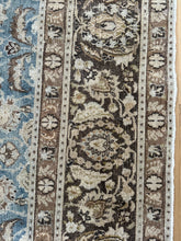 Load image into Gallery viewer, Vintage Doroksh 10’ x 12’10”
