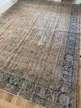 Load image into Gallery viewer, Vintage Turkish 9’4” x 12’10”
