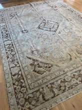 Load image into Gallery viewer, Vintage Mahal 9’2” x 12’

