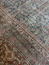 Load image into Gallery viewer, Antique Mahal 11’10” x 14’3”
