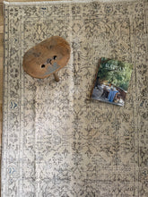Load image into Gallery viewer, Vintage Turkish 3’9” x 6’9”
