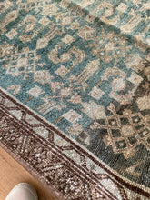 Load image into Gallery viewer, Antique Malayer 2’11” x 10’
