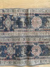 Load image into Gallery viewer, Vintage 1’5” x 4’10”
