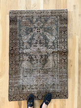 Load image into Gallery viewer, Antique Malayer 2’7” x 4’
