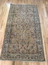 Load image into Gallery viewer, Vintage Turkish 3’8” x 6’11”
