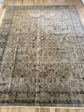 Load image into Gallery viewer, Vintage Turkish 8’3” x 10’8”
