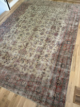 Load image into Gallery viewer, Vintage Turkish 8’ x 11’11”
