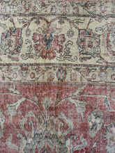 Load image into Gallery viewer, Vintage Turkish 8’10” x 11’
