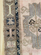 Load image into Gallery viewer, Vintage Turkish 1’10” x 3’1”
