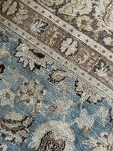 Load image into Gallery viewer, Vintage Doroksh 10’ x 12’10”
