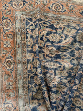 Load image into Gallery viewer, Vintage Turkish 6’3” x 10’
