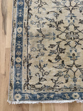Load image into Gallery viewer, Vintage Turkish 2’8” x 5’
