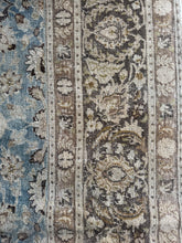 Load image into Gallery viewer, Vintage Doroksh 10’ x 12’10”

