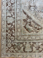 Load image into Gallery viewer, Vintage Mahal 9’2” x 12’

