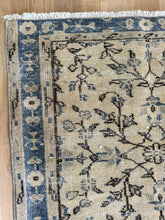 Load image into Gallery viewer, Vintage Turkish 2’8” x 5’
