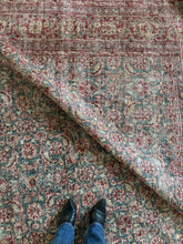 Load image into Gallery viewer, Vintage Turkish 8’8” x 12’1”
