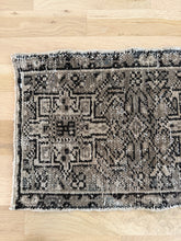 Load image into Gallery viewer, Antique Heriz 1’6” x 4’10”
