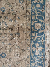 Load image into Gallery viewer, Vintage Turkish 4’10” x 12’11”
