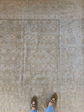 Load image into Gallery viewer, Vintage Tabriz 6’10” x 9’10”
