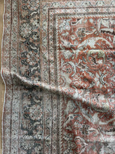 Load image into Gallery viewer, Antique Mahal 10’10” x 12’

