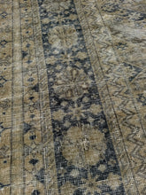 Load image into Gallery viewer, Antique Isparta 11’3” x 15’6”
