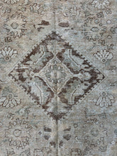 Load image into Gallery viewer, Vintage Mahal 9’2” x 12’
