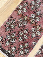 Load image into Gallery viewer, {Pair} Vintage Turkish 1’11” x 8’5”
