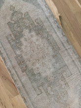Load image into Gallery viewer, Vintage Turkish 1’6” x 4’10”
