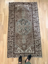 Load image into Gallery viewer, Antique Malayer 3’3” x 5’10”
