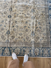 Load image into Gallery viewer, Vintage Turkish 7’11” x 11’1”
