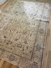 Load image into Gallery viewer, Vintage Turkish 7’ x 10’7”
