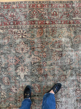 Load image into Gallery viewer, Vintage Turkish 9’3” x 12’8”
