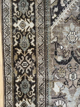 Load image into Gallery viewer, Antique Mahal 7’2” x 10’3”
