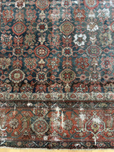 Load image into Gallery viewer, Antique Mahal 10’9” x 10’9”

