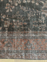 Load image into Gallery viewer, Antique Oushak 10’1” x 12’9”
