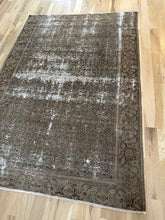 Load image into Gallery viewer, Antique Malayer 4’4” x 6’
