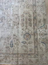 Load image into Gallery viewer, Vintage Turkish Area Rug 7’7” x 10’7”

